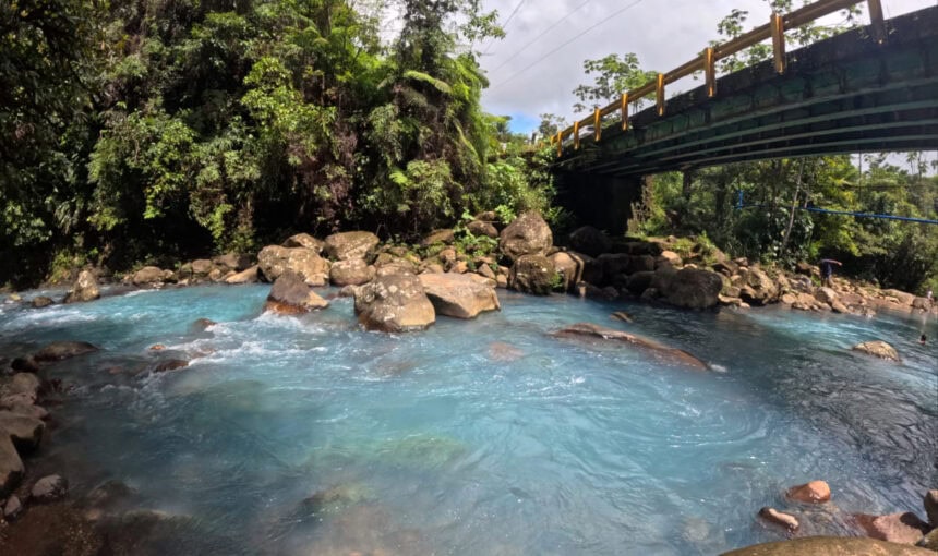 La Auténtica Escapada Local: La Piscina Natural Río Celeste