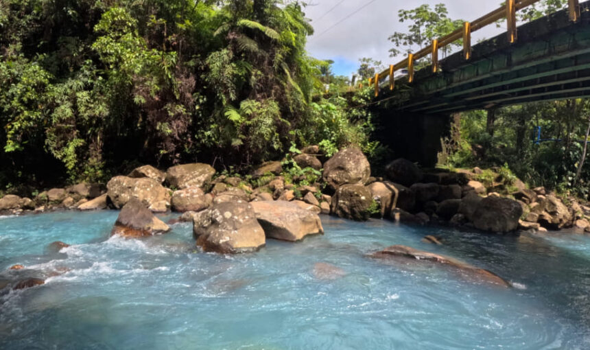 Natural Pool Rio Celeste Swimming Guide (Including Free Access)